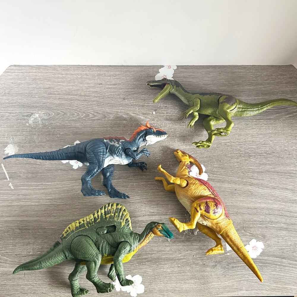 Jurassic World Mixed Lot of 4 Dinosaurs Mattel Dino Action Figures EUC